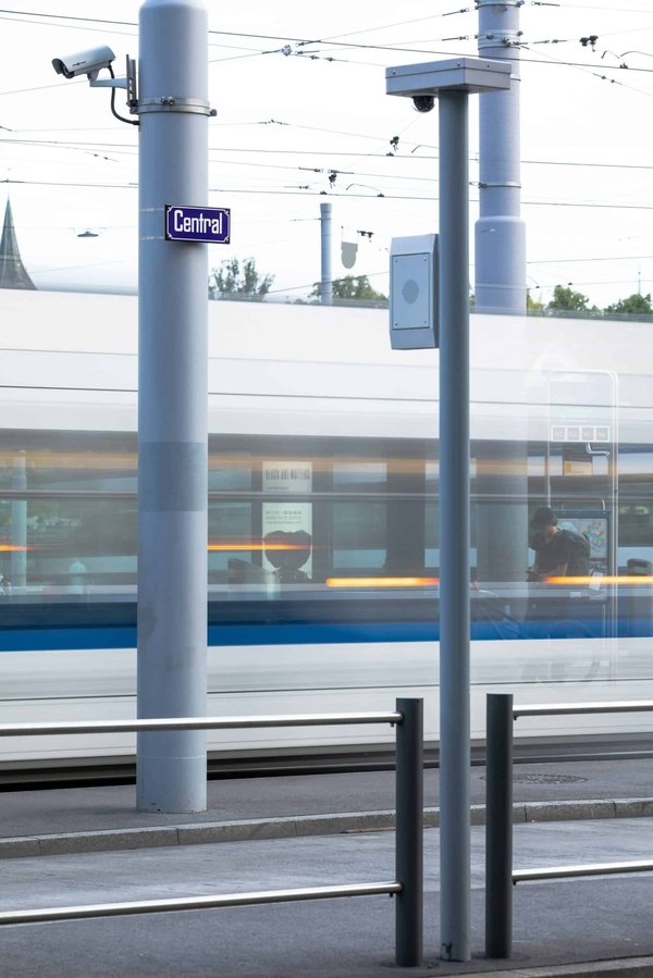 Comment mettre en place une stratégie de marketing omnicanal pour une marque de vêtements de sport?